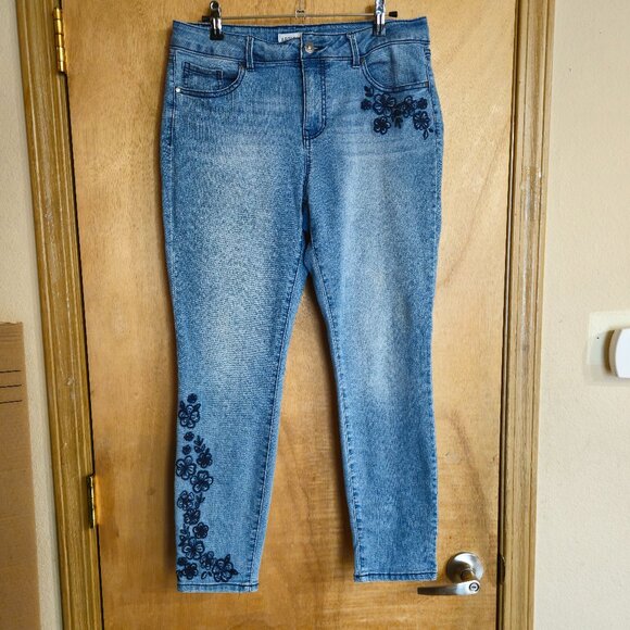 Artsian NY Jeans  Size10  Embroidered  Floral - Picture 1 of 8